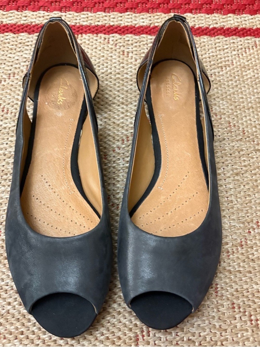 Clarks Black Leather Peep-Toe Slingback Flats Sz.